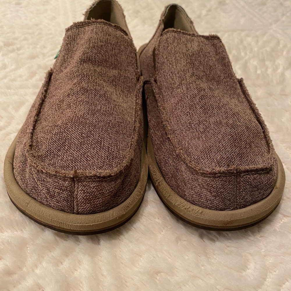 Sanuk Men’s slip on. Size:12. Brown